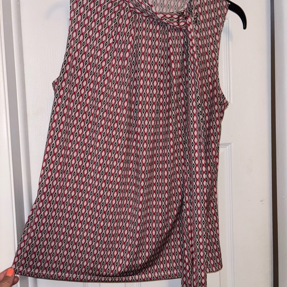 Patterned Sleeveless Top - Red and Black
